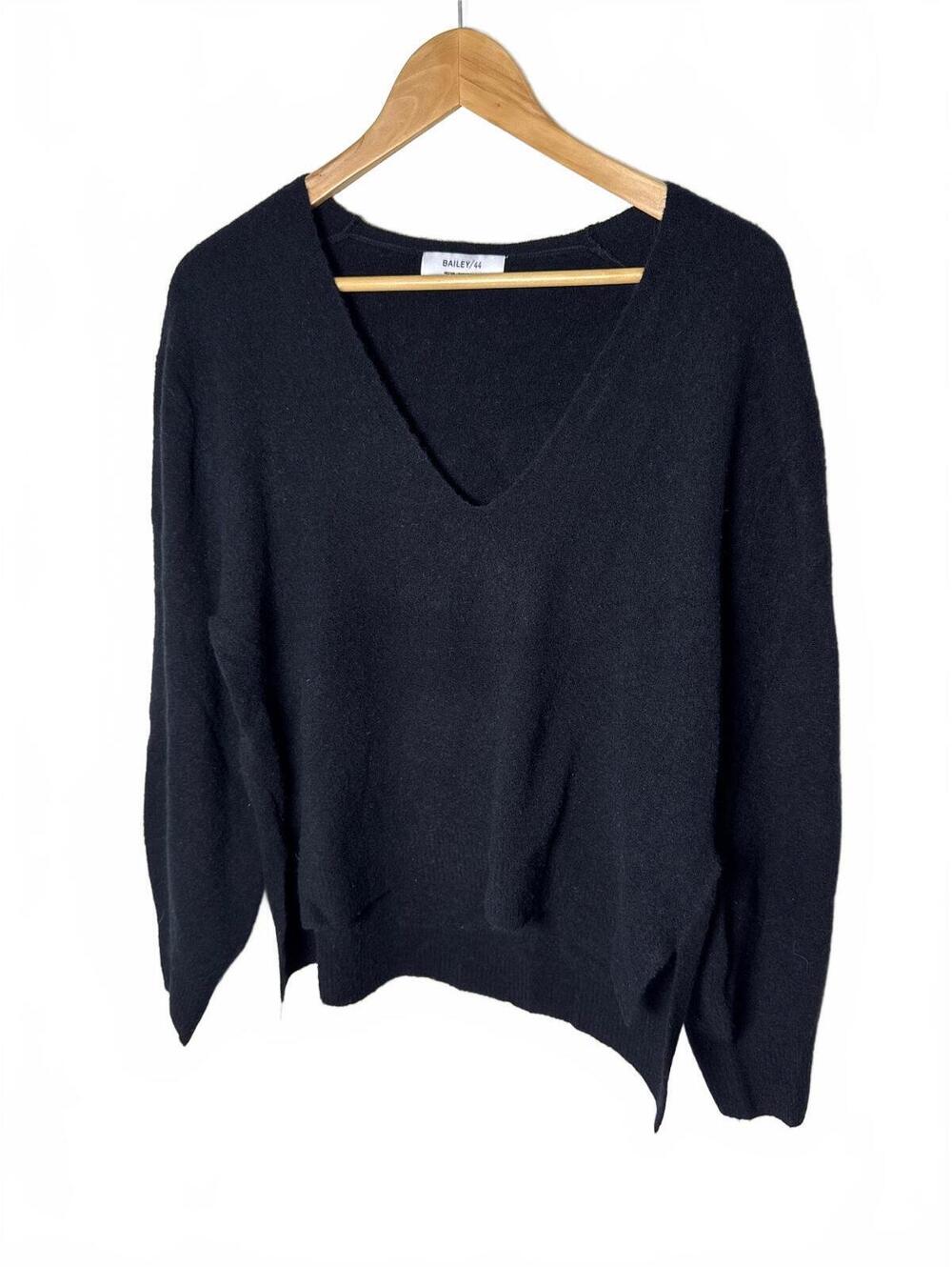 Bailey 44 Black V-Neck Cashmere Sweater Medium
